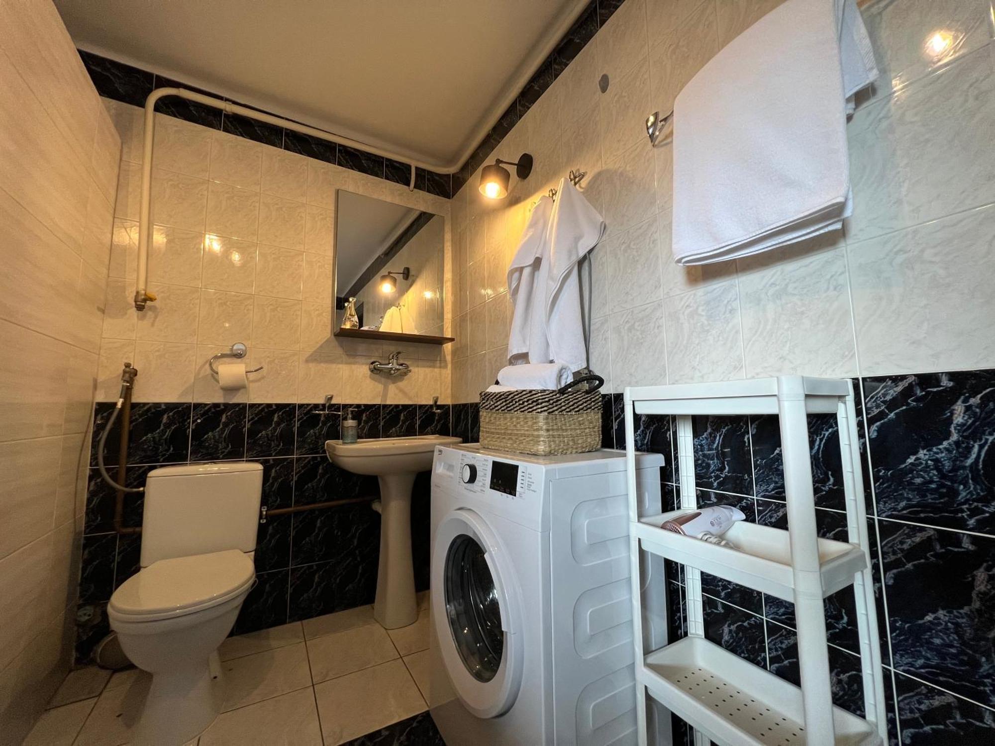 Apartamenty Romano Rzeszów Exteriör bild